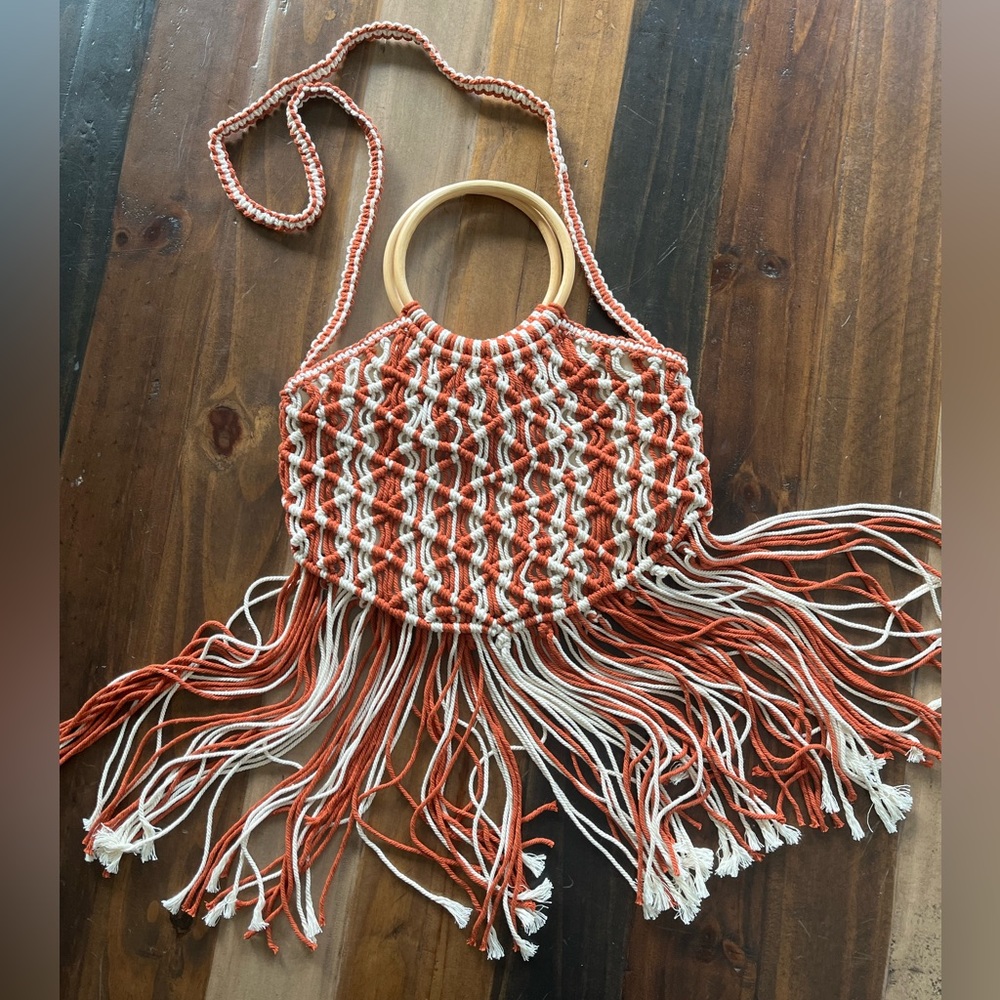 VENUS woven clutch with Crossbody strap